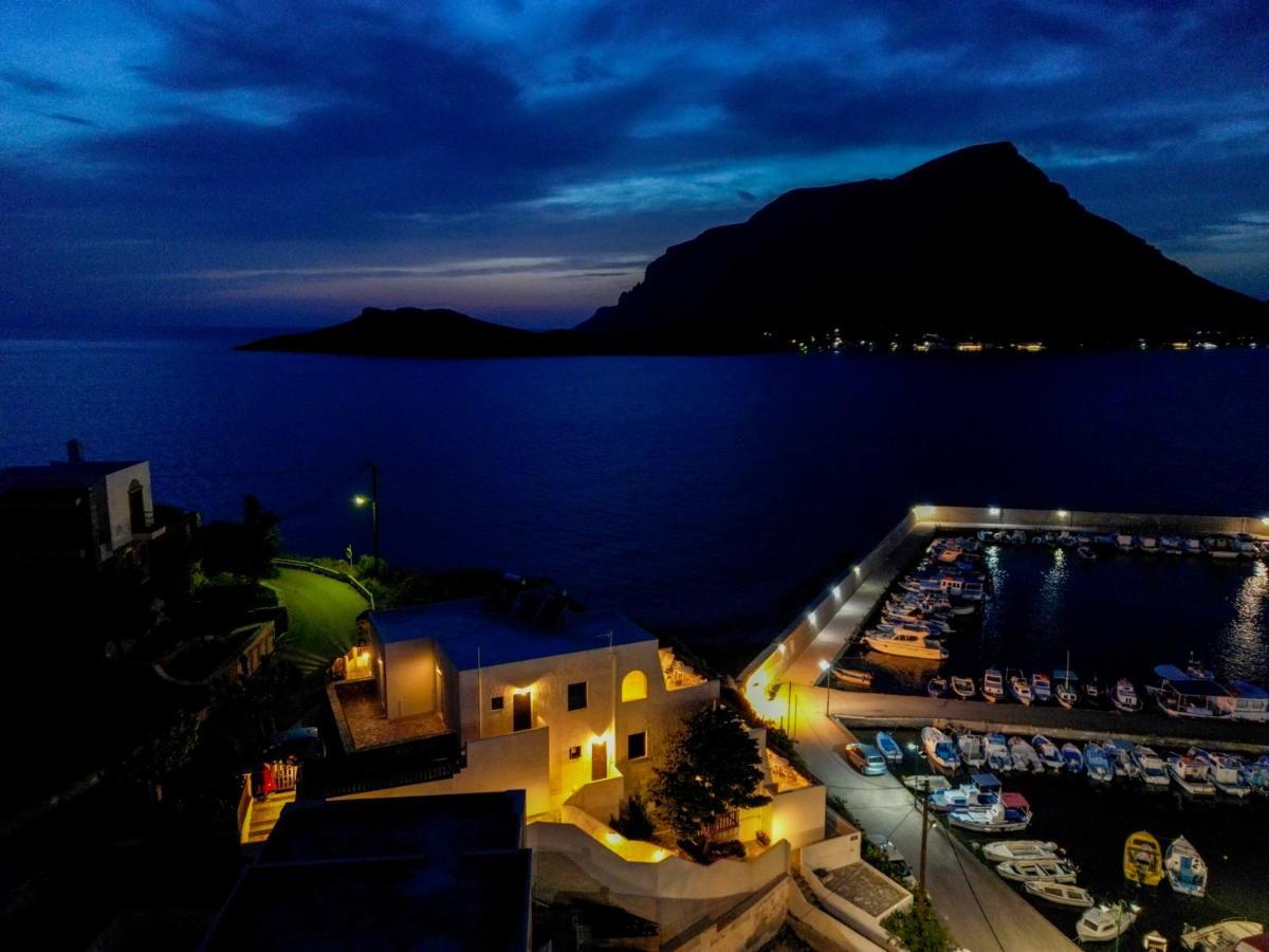 Pelagos Seafront Accommodation - George Myrties エクステリア 写真