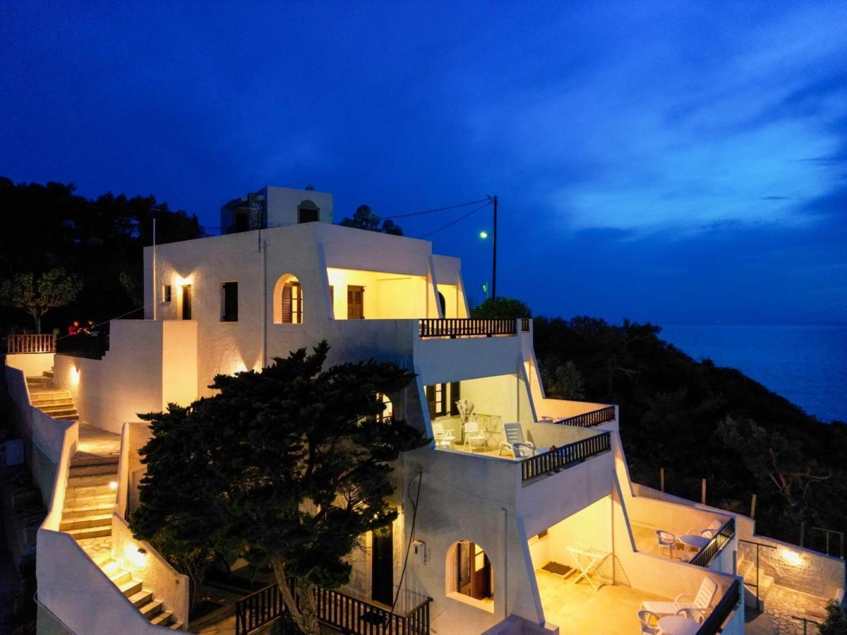 Pelagos Seafront Accommodation - George Myrties エクステリア 写真