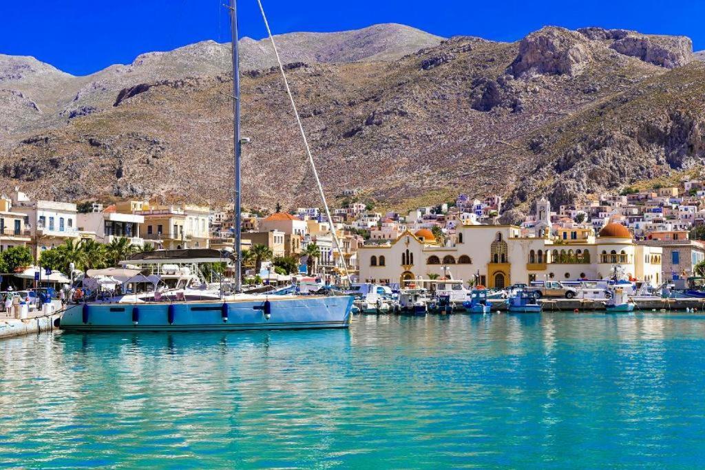 Pelagos Seafront Accommodation - George Myrties エクステリア 写真