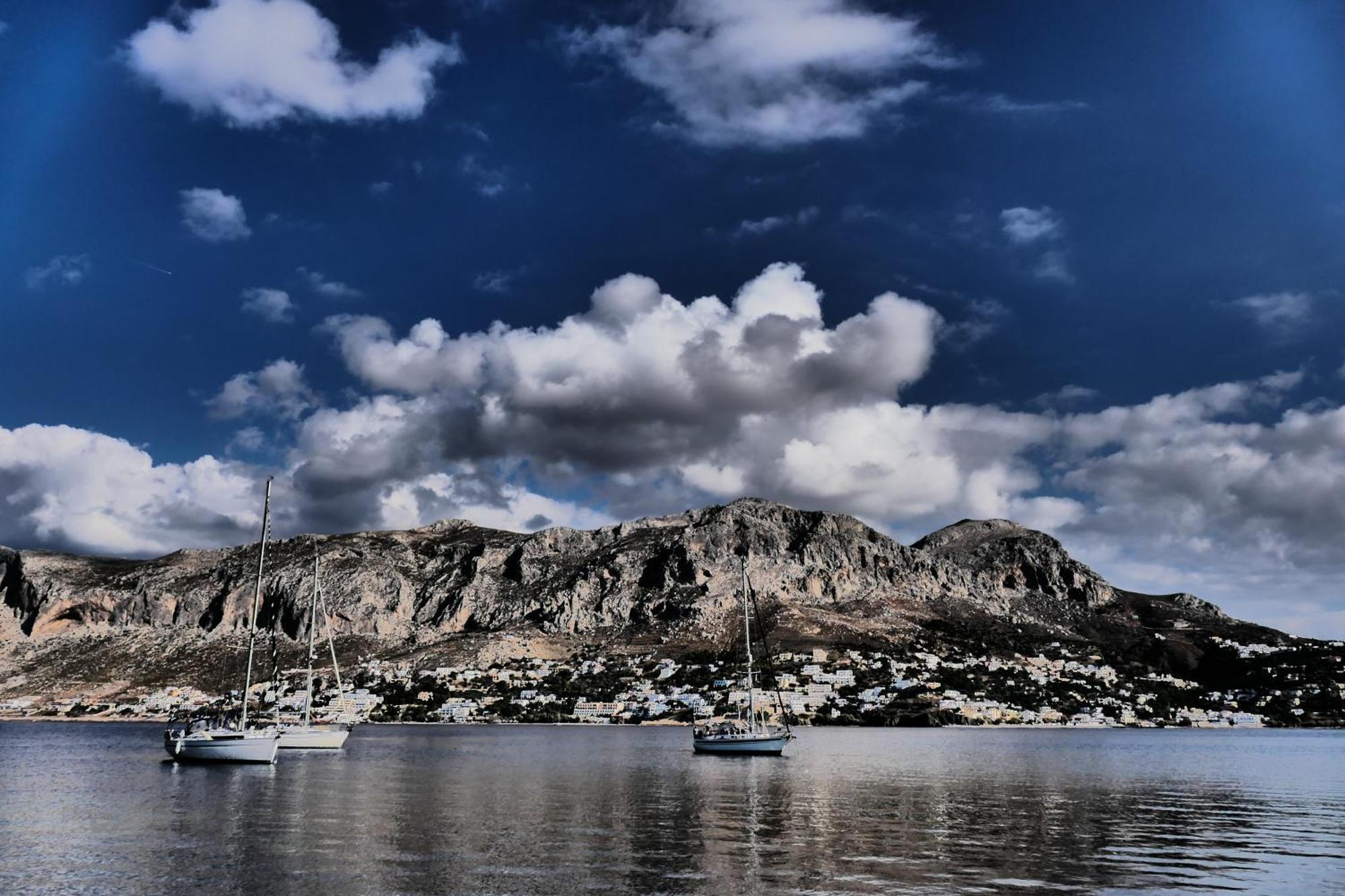 Pelagos Seafront Accommodation - George Myrties エクステリア 写真